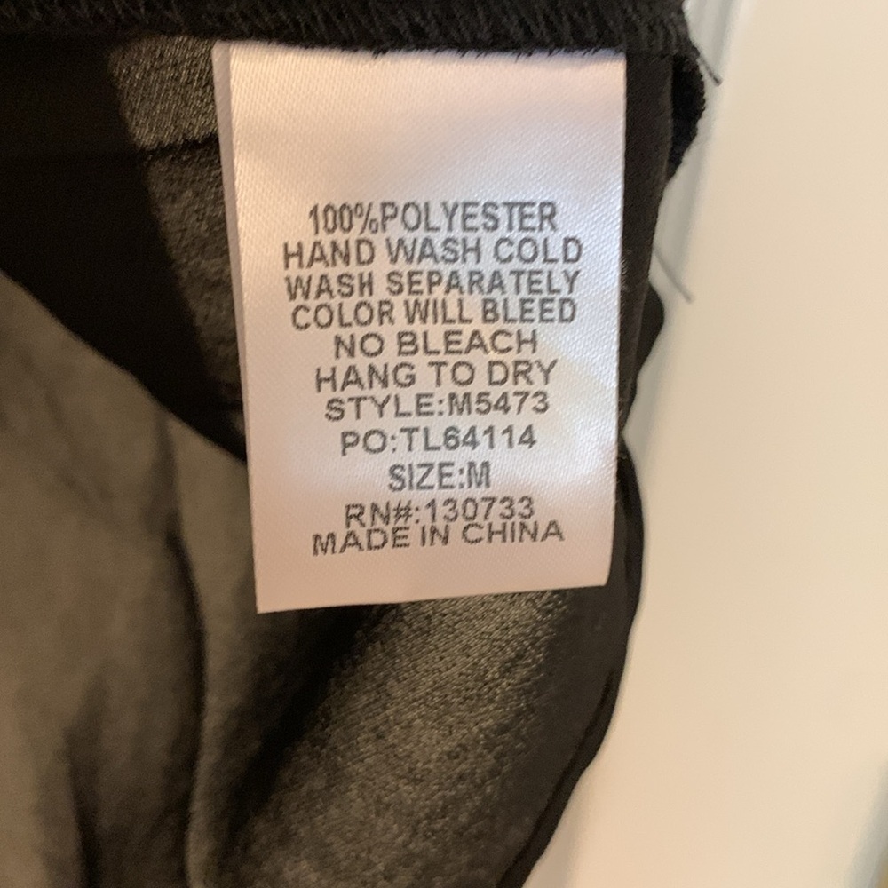 Umgee Black and Tan Animal  Patterned Sleeveless Blouse Medium NWT - Picture 3 of 4